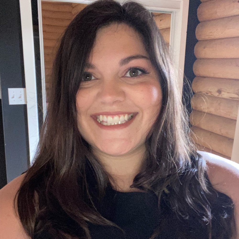 Meet your Posher, Adrianna